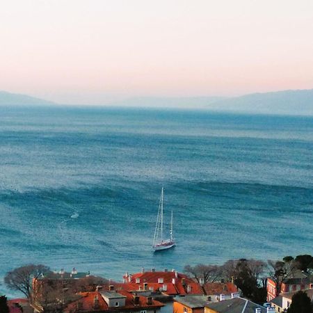 Apartment with view in Rijeka Buitenkant foto